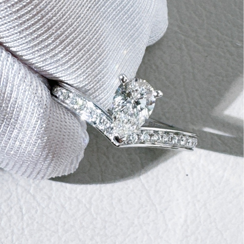 Chaumet尚美 Josephine 白鷺冠冕 V字型水滴鑽戒，50號-4