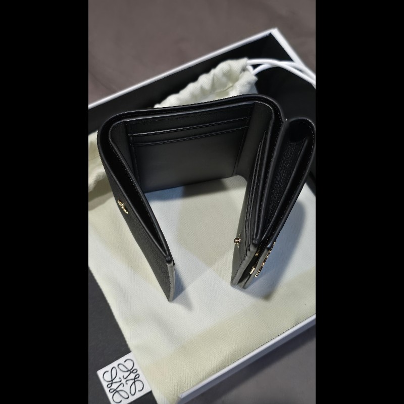 Loewe 黑金配色 三折短夾-1