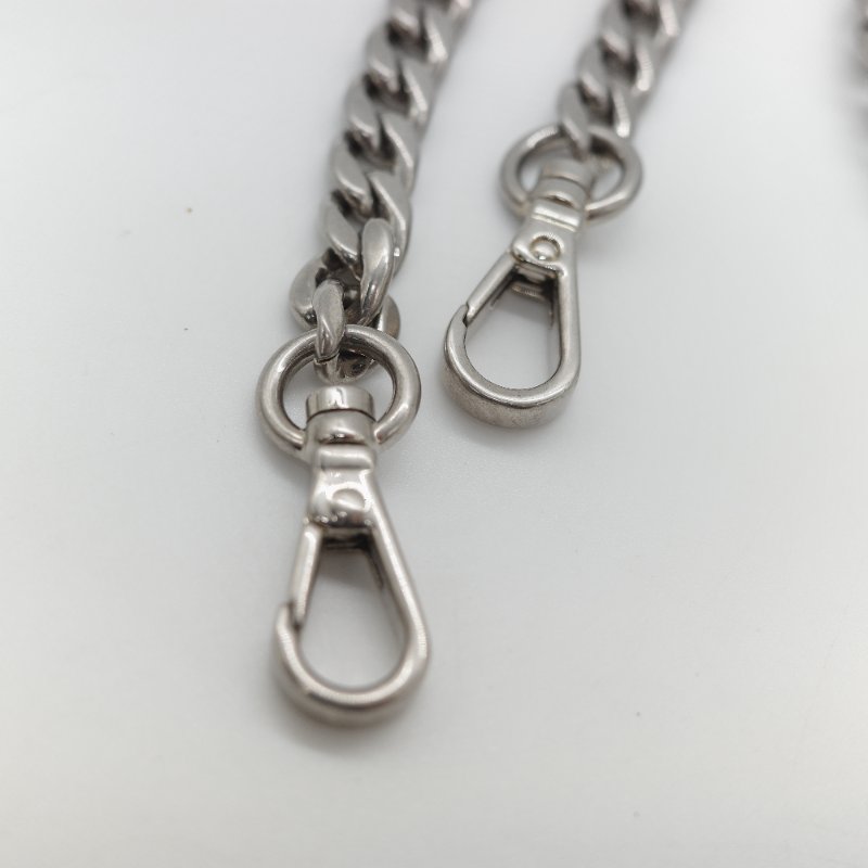 Prada 普拉達  Logo 拼接趣味圖案 經典白色 Saffiano 防刮牛皮 金屬可拆卸鍊帶 WOC 斜背長夾-29