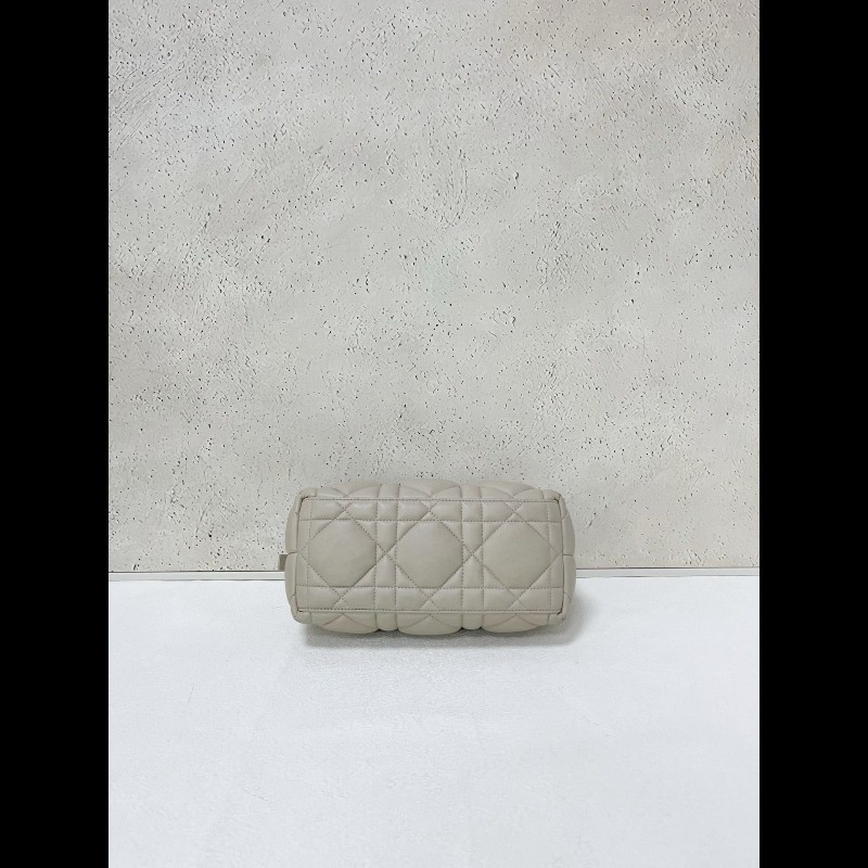 Dior 奶茶色全皮hobo
飯盒包-3