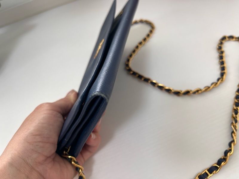 Prada 時尚藍Saffiano 牛皮革鏈條長夾-10