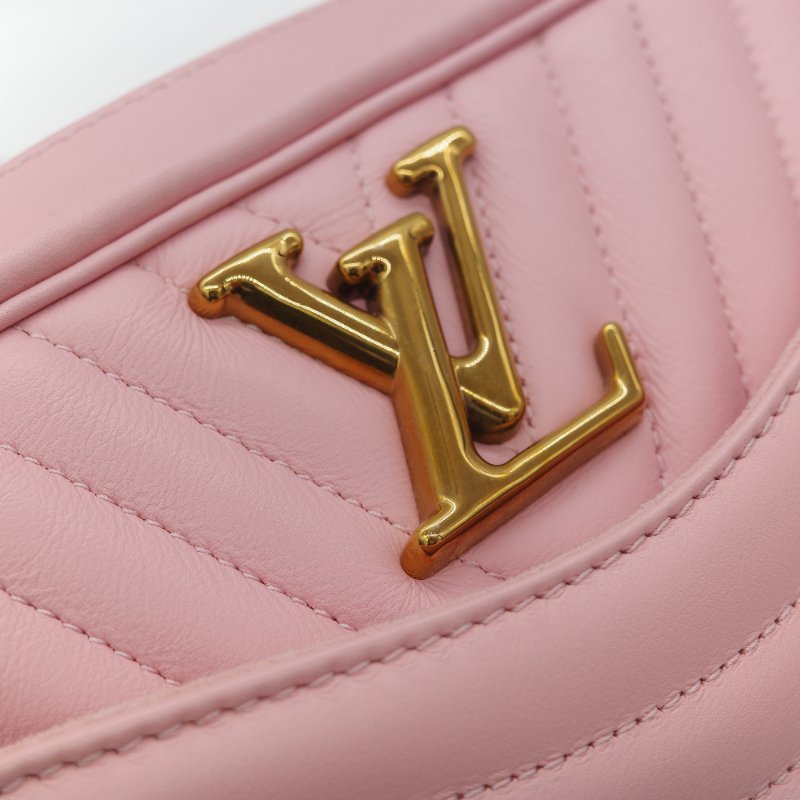 Louis Vuitton 路易威登 New Wave 櫻花粉 絎縫小牛皮 立體波浪紋拉鍊 斜背相機包-11