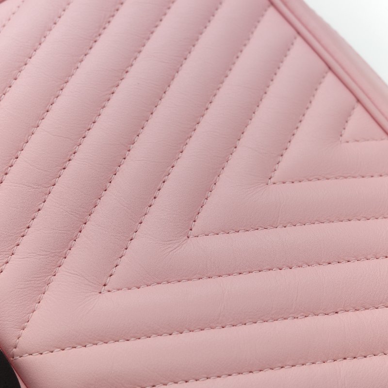 Louis Vuitton 路易威登 New Wave 櫻花粉 絎縫小牛皮 立體波浪紋拉鍊 斜背相機包-14