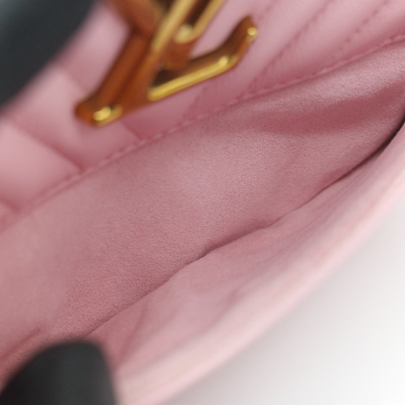 Louis Vuitton 路易威登 New Wave 櫻花粉 絎縫小牛皮 立體波浪紋拉鍊 斜背相機包-21