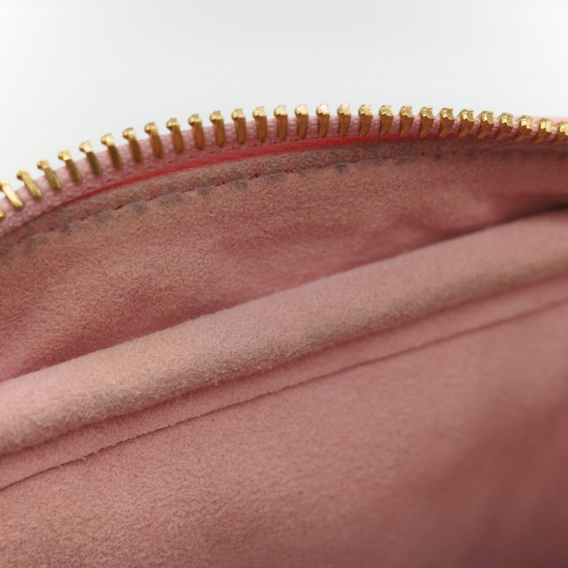 Louis Vuitton 路易威登 New Wave 櫻花粉 絎縫小牛皮 立體波浪紋拉鍊 斜背相機包-26