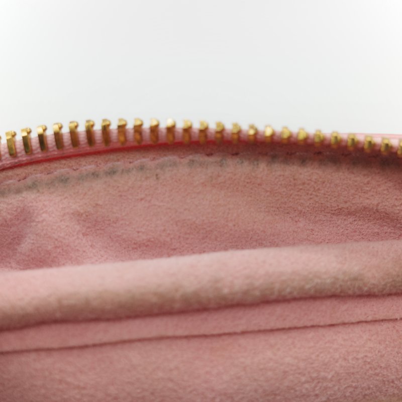 Louis Vuitton 路易威登 New Wave 櫻花粉 絎縫小牛皮 立體波浪紋拉鍊 斜背相機包-27