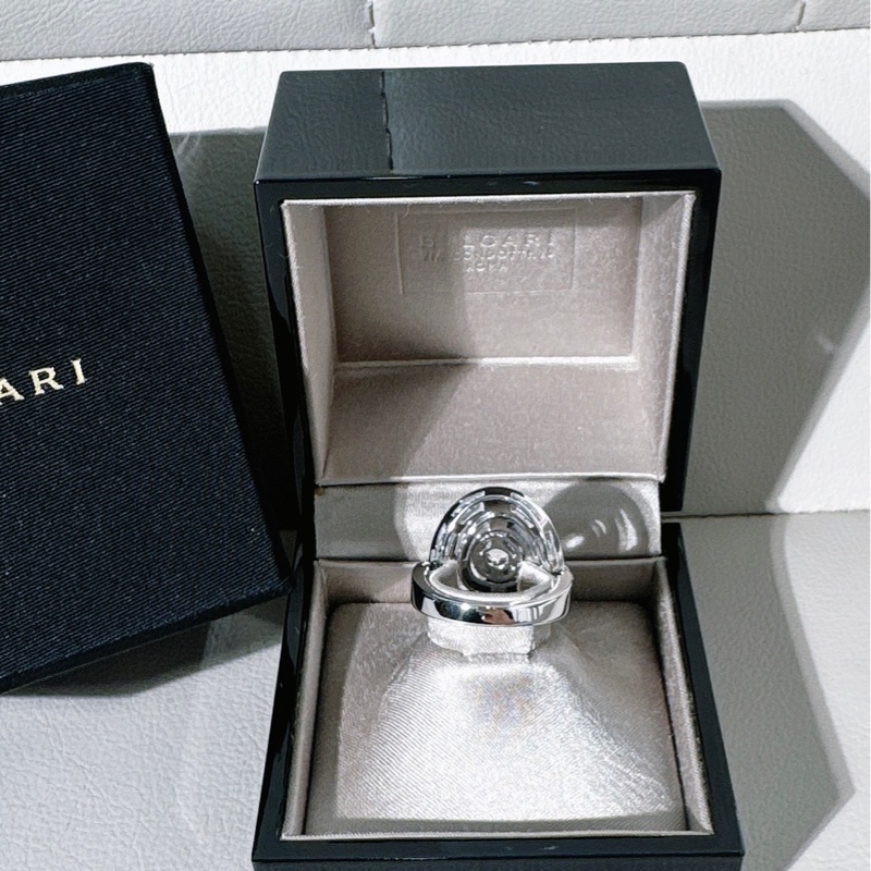 Bvlgari寶格麗 鑲鑽白金盾牌戒指，56號-1