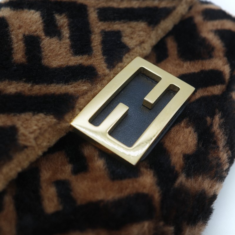 Fendi 芬迪 Baguette 經典FF Logo 滿版 咖啡色 羊毛絨 迷你 腋下肩背 兩用法棍包-13
