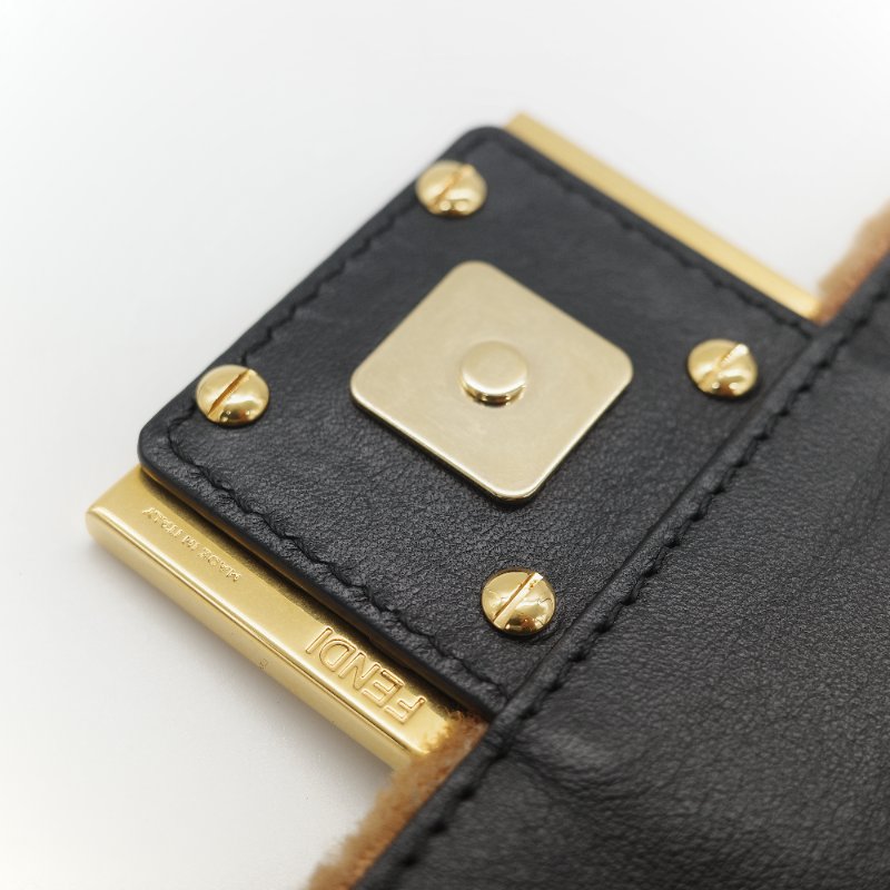 Fendi 芬迪 Baguette 經典FF Logo 滿版 咖啡色 羊毛絨 迷你 腋下肩背 兩用法棍包-16