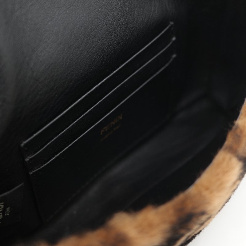 Fendi 芬迪 Baguette 經典FF Logo 滿版 咖啡色 羊毛絨 迷你 腋下肩背 兩用法棍包-17