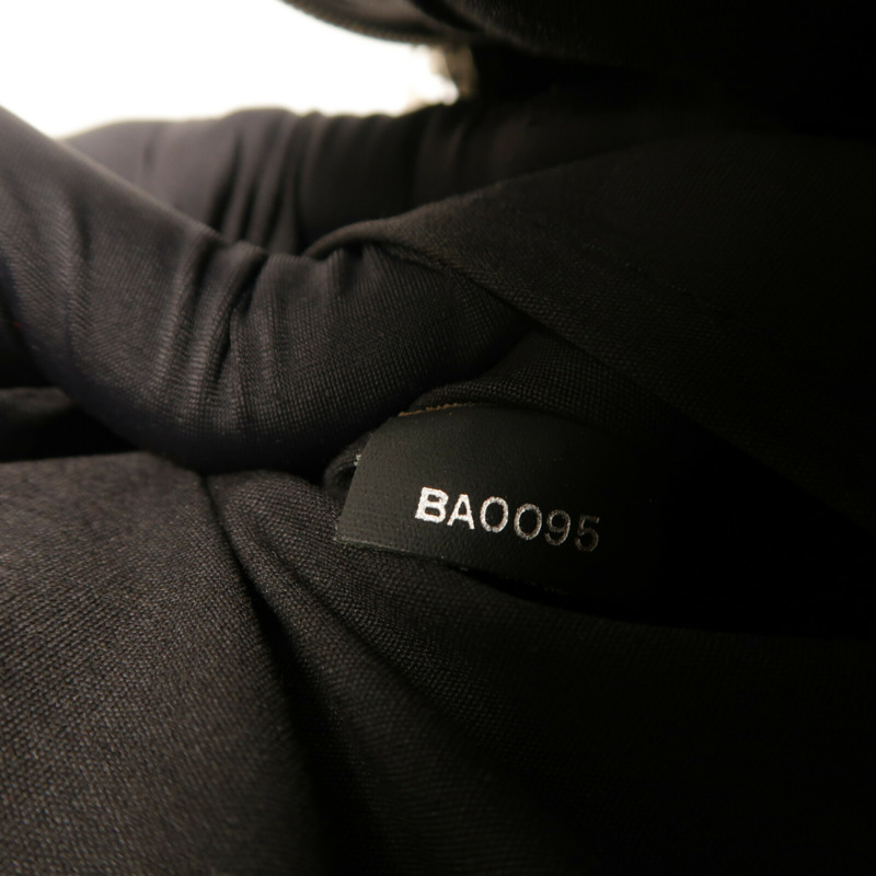 LOUIS VUITTON Epi Vivienne MM銀扣手挽袋-6