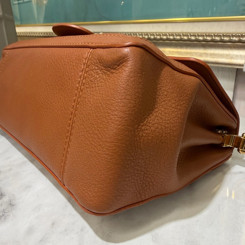 LV 琥珀牛皮Dauphinesoft MM金釦下蓋肩斜背包M11476-4