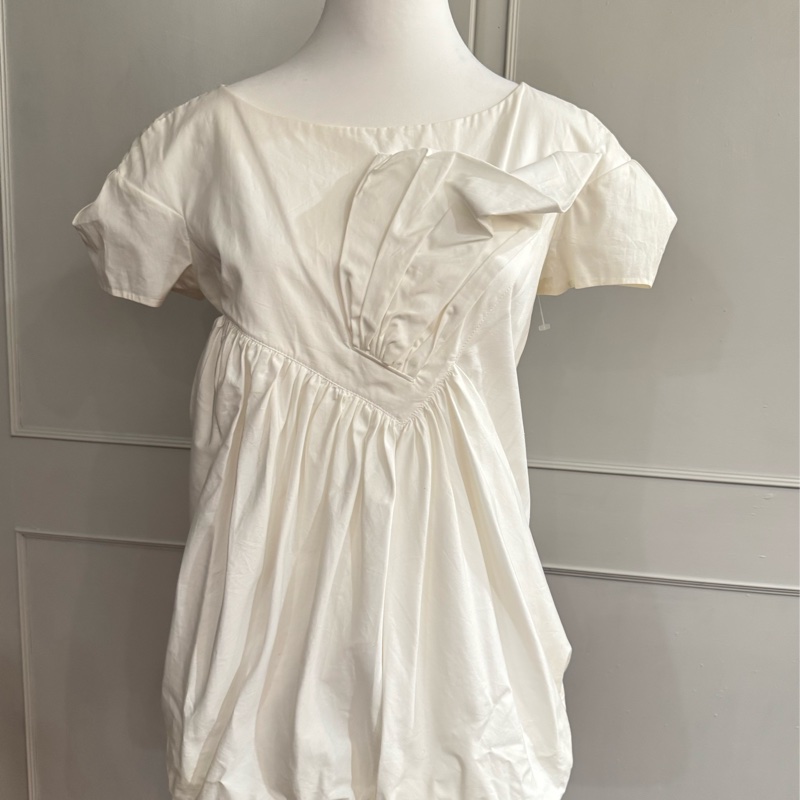 《新歡舊愛》新品正品Miu miu 白色立体剪裁上衣/40/S-0