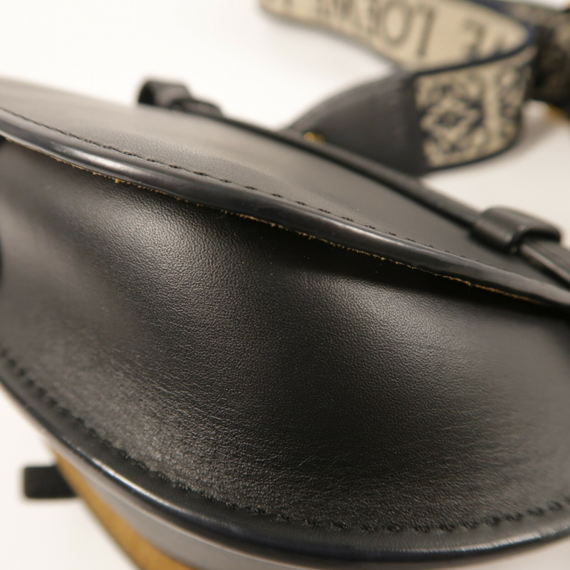 LOEWE 牛皮皮革Mini Gate金扣肩背袋-11