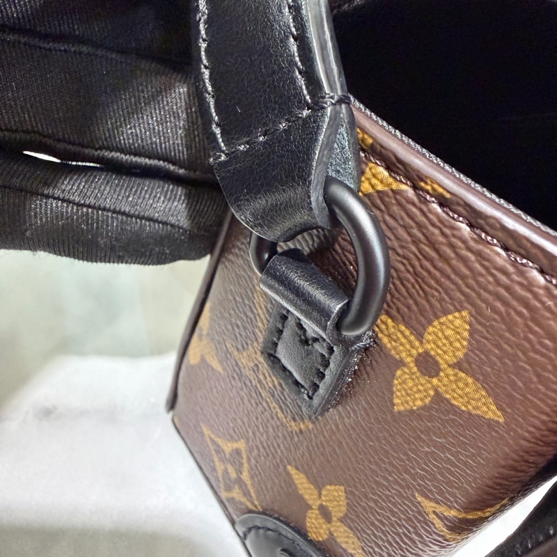 LV 原花Steamer黑釦下蓋前迴紋針鏈帶肩斜背包M83613-6