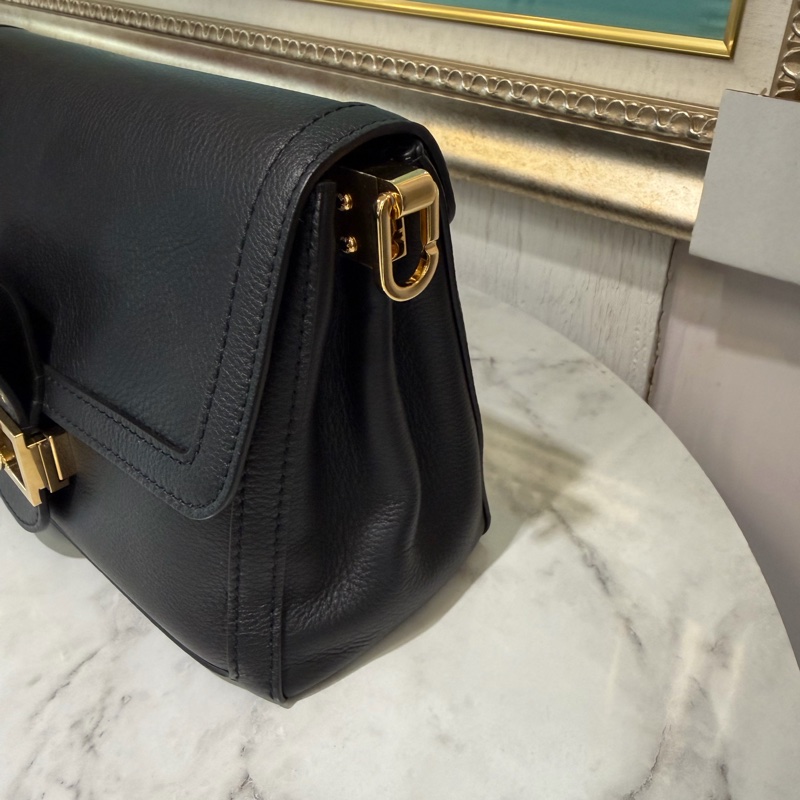 LV 黑牛皮Doupline Soft MM金釦肩斜背包M25209-2