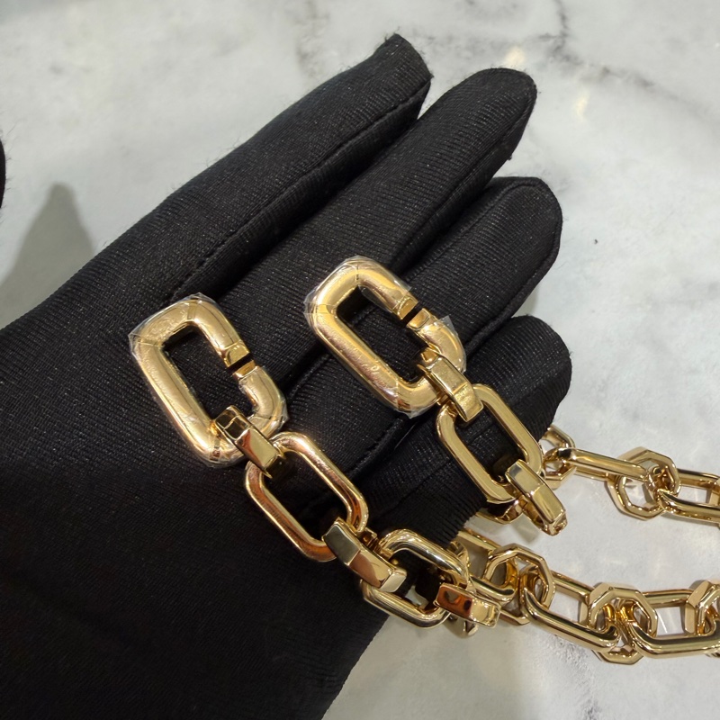 LV 黑牛皮Doupline Soft MM金釦肩斜背包M25209-8