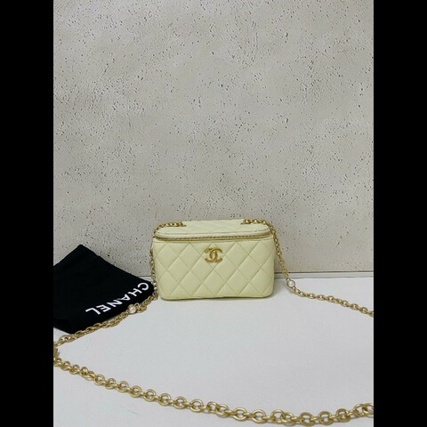 Chanel vanity Case 
盒子包