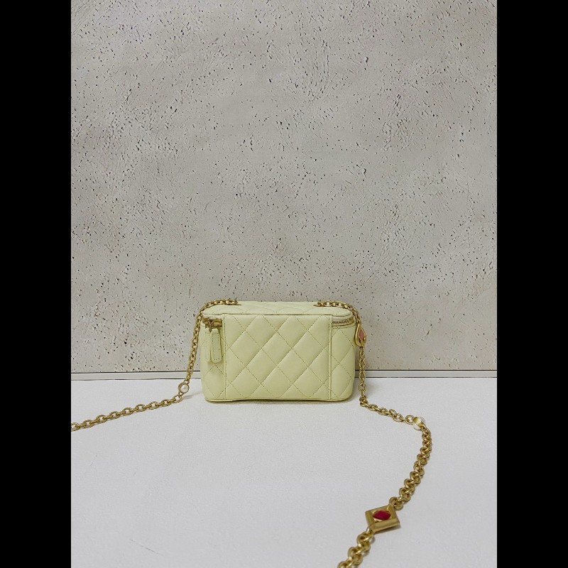 Chanel vanity Case 
盒子包-1