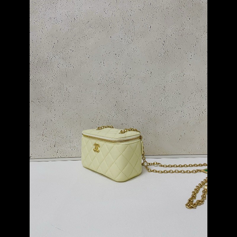Chanel vanity Case 
盒子包-2