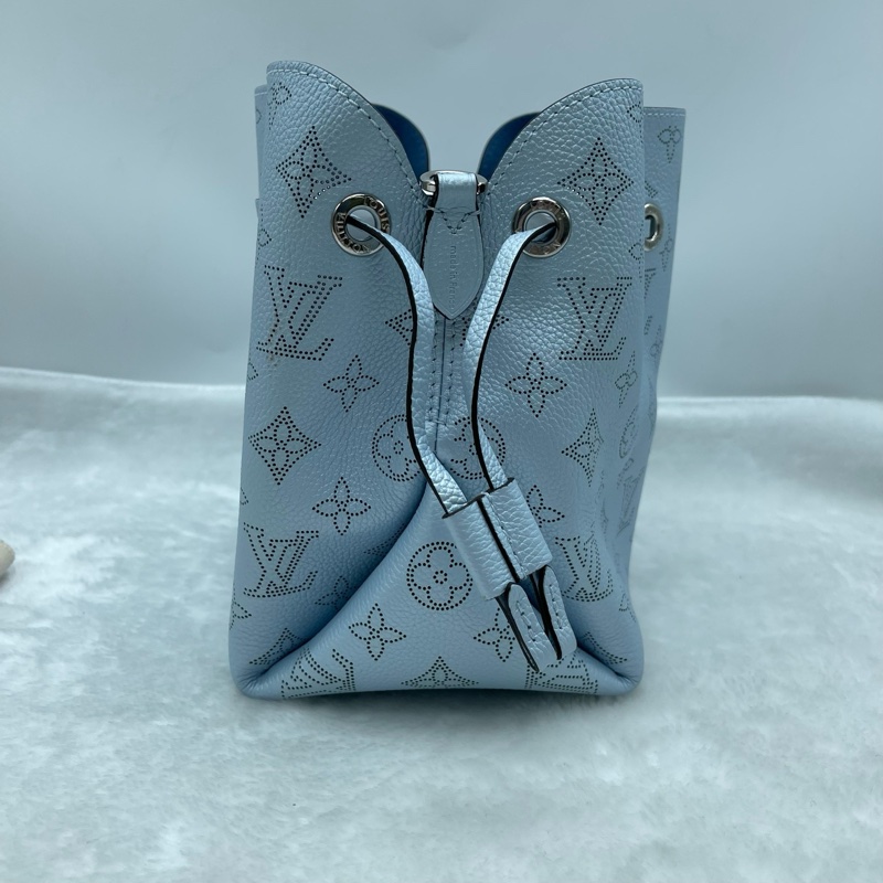 路易威登/Louis Vuitton Bella M21144    月光女神鏤花穿孔抽繩開合水桶包手提包單肩包斜挎包 藍色芯片款-1