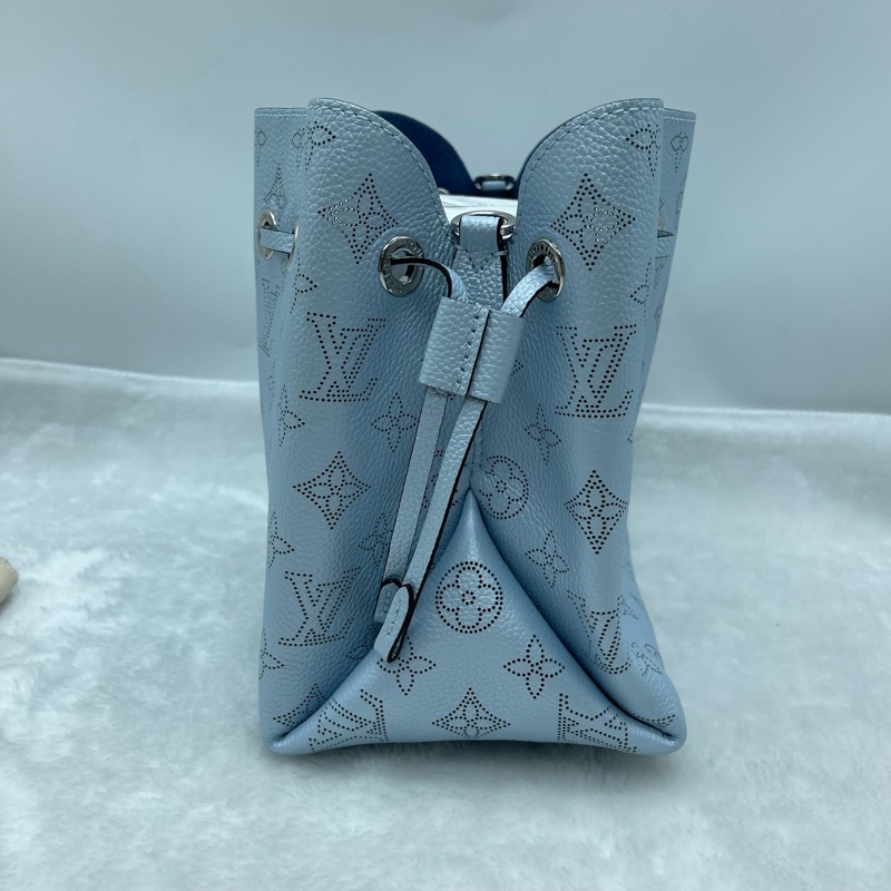 路易威登/Louis Vuitton Bella M21144    月光女神鏤花穿孔抽繩開合水桶包手提包單肩包斜挎包 藍色芯片款-3