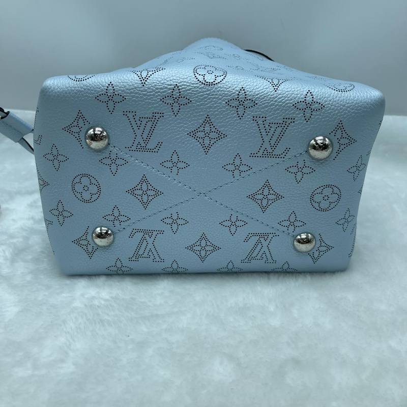 路易威登/Louis Vuitton Bella M21144    月光女神鏤花穿孔抽繩開合水桶包手提包單肩包斜挎包 藍色芯片款-4