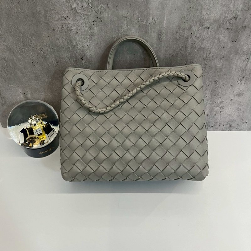 BV Andiamo 灰色 編織包-1