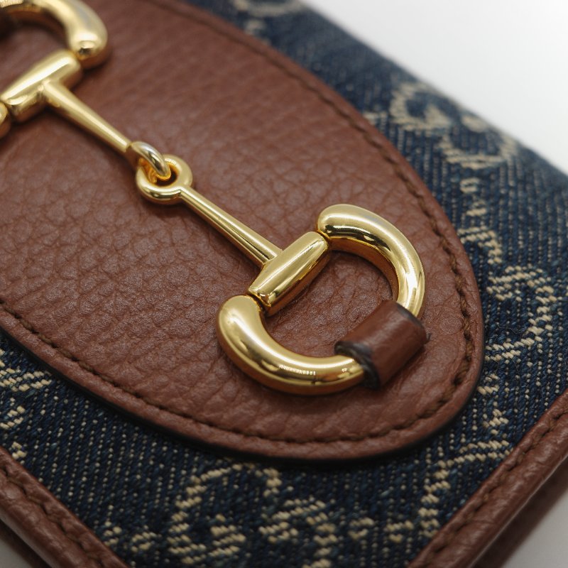 Gucci 古馳 Horsebit 1955 單寧藍 GG 緹花帆布 棕色小牛皮  馬銜扣 雙折式對折短夾-10