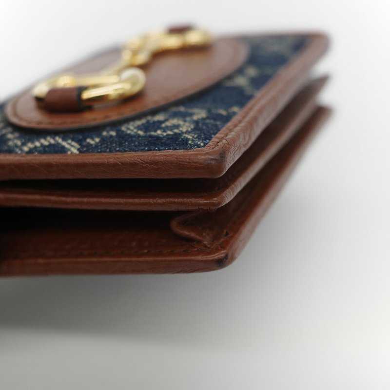 Gucci 古馳 Horsebit 1955 單寧藍 GG 緹花帆布 棕色小牛皮  馬銜扣 雙折式對折短夾-11