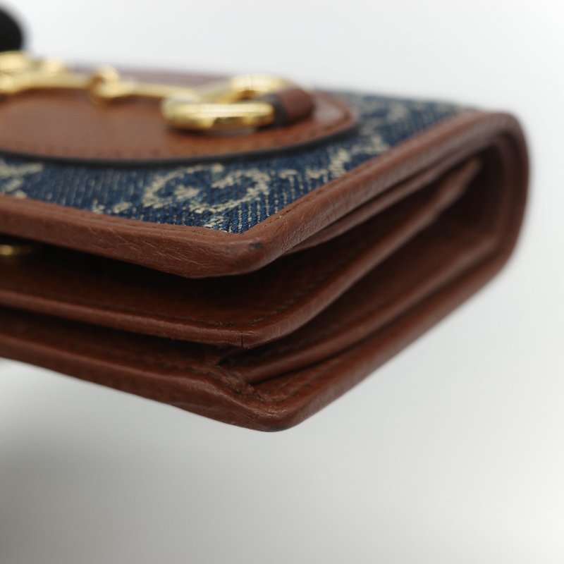 Gucci 古馳 Horsebit 1955 單寧藍 GG 緹花帆布 棕色小牛皮  馬銜扣 雙折式對折短夾-12