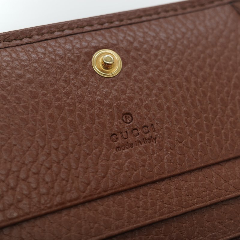 Gucci 古馳 Horsebit 1955 單寧藍 GG 緹花帆布 棕色小牛皮  馬銜扣 雙折式對折短夾-17