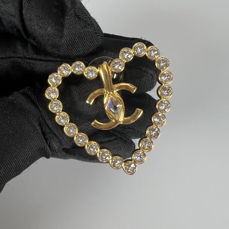 CHANEL L23/C 愛心水鑽耳環-1