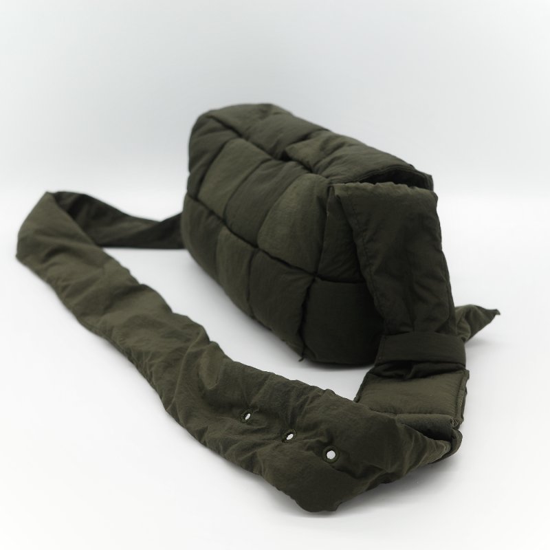 Bottega Veneta 寶緹嘉 Padded Tech Cassette 卡其綠色 填充尼龍 2x4 八格 Intrecciato 編織斜背卡帶包-6