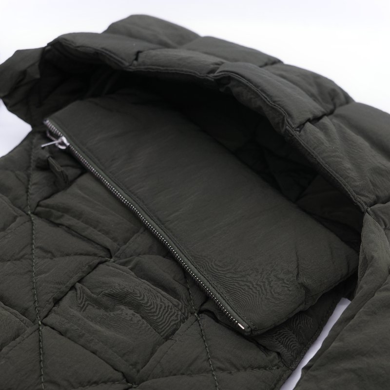 Bottega Veneta 寶緹嘉 Padded Tech Cassette 卡其綠色 填充尼龍 2x4 八格 Intrecciato 編織斜背卡帶包-17