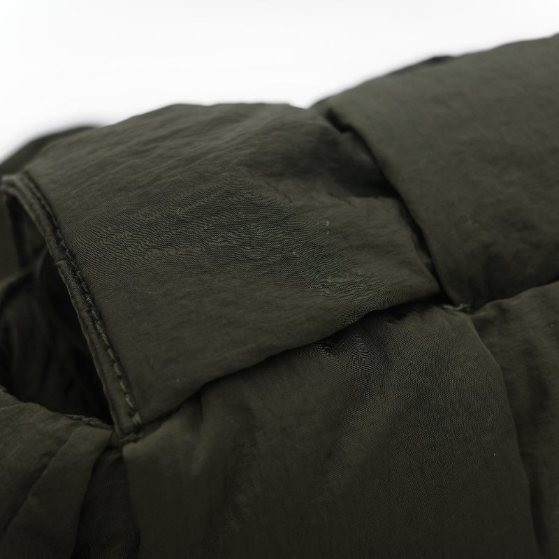 Bottega Veneta 寶緹嘉 Padded Tech Cassette 卡其綠色 填充尼龍 2x4 八格 Intrecciato 編織斜背卡帶包-26