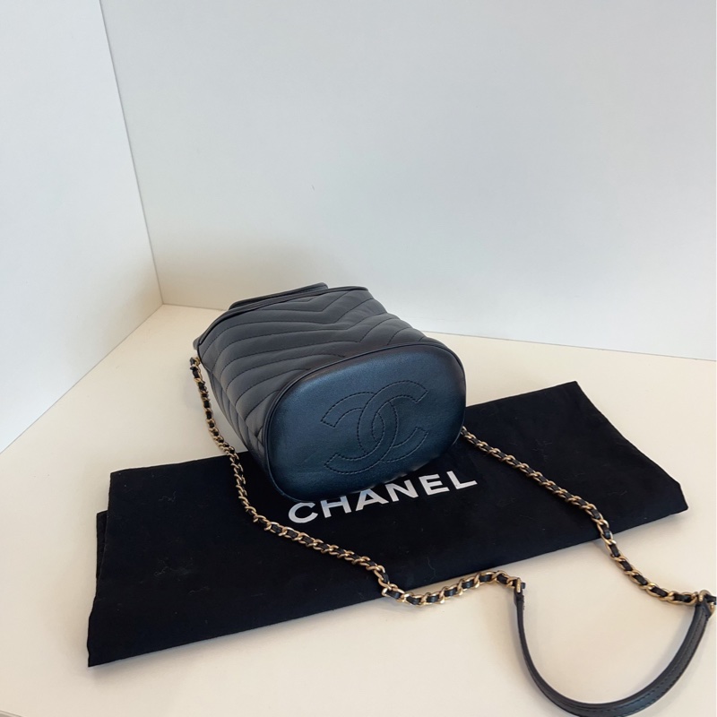 ✨Chanel  稀有漢堡系列 V紋水桶包 98新🖤-8