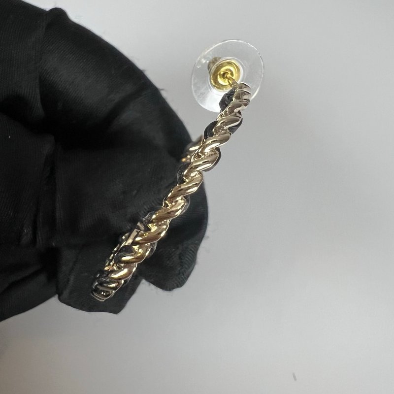 CHANEL B23/C 月牙皮穿鍊耳環-5