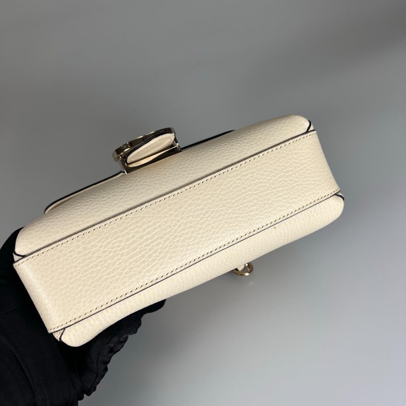 GUCCI 607720 白鐵牌三層肩背包-4