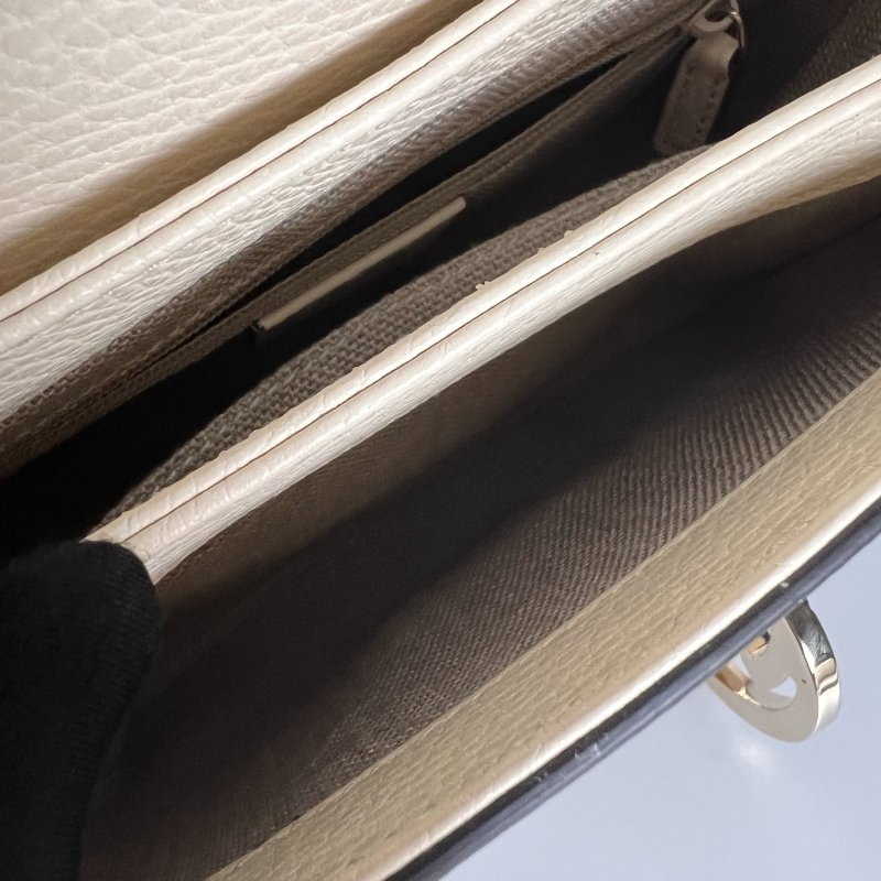 GUCCI 607720 白鐵牌三層肩背包-7