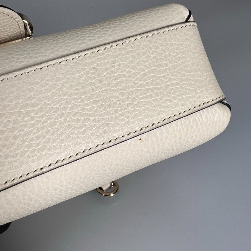 GUCCI 607720 白鐵牌三層肩背包-11