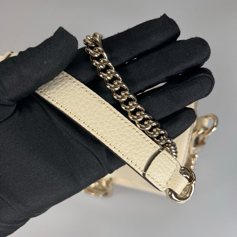 GUCCI 607720 白鐵牌三層肩背包-12