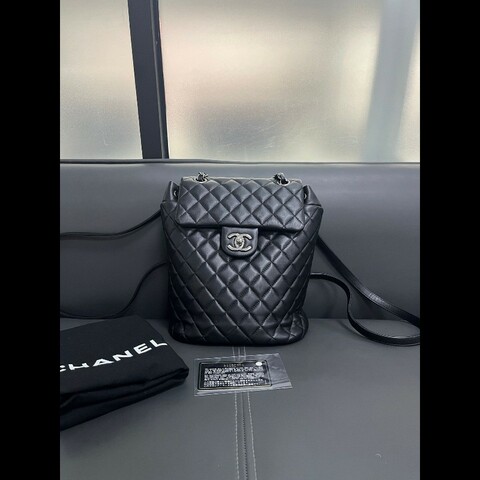 Chanel Backpack small
黑銀光面皮小號