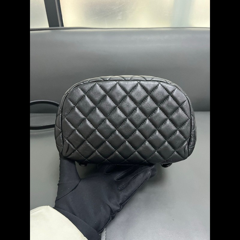 Chanel Backpack small
黑銀光面皮小號-6