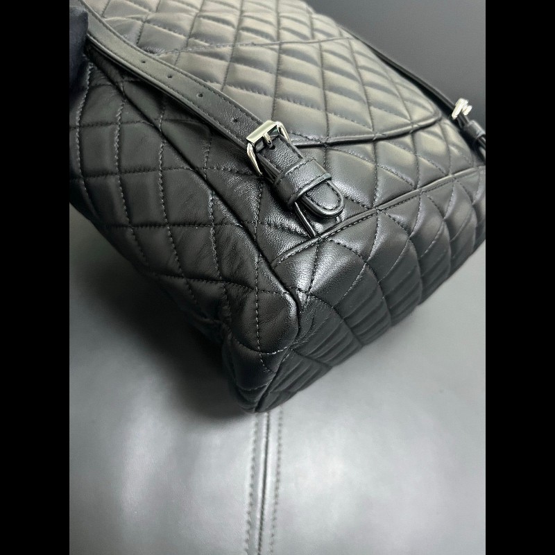 Chanel Backpack small
黑銀光面皮小號-7