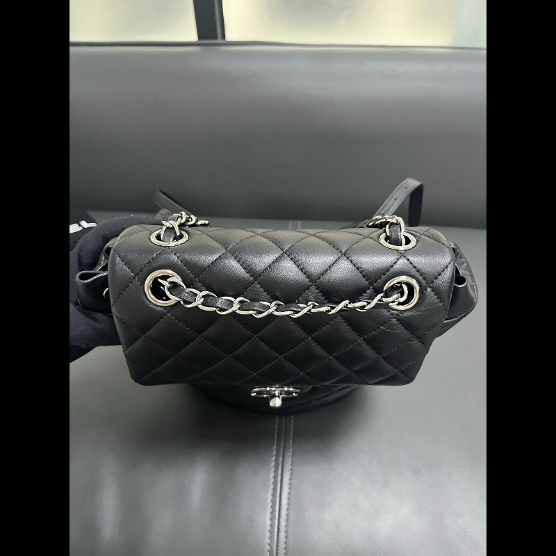 Chanel Backpack small
黑銀光面皮小號-11