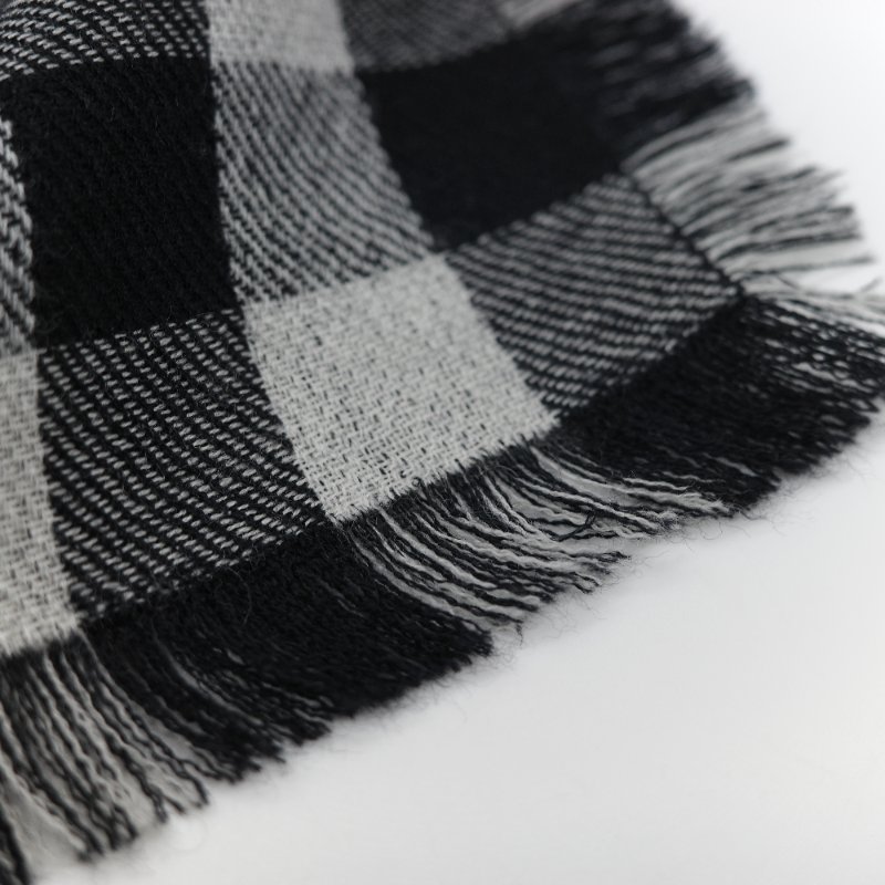 Chanel 香奈兒 經典黑底格紋 羊絨 提花 針織圍巾-5