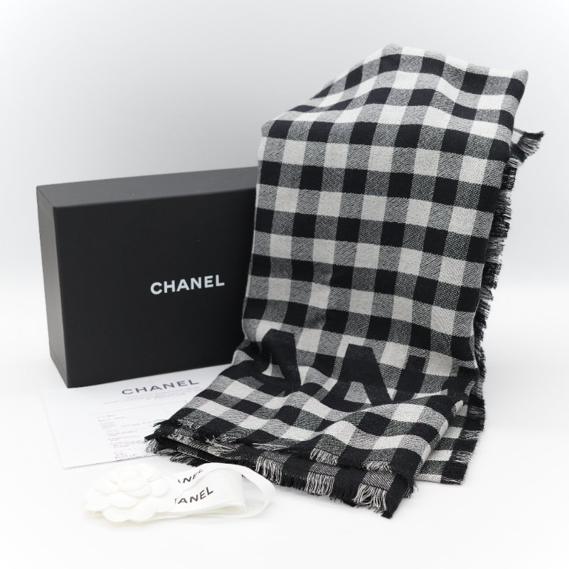 Chanel 香奈兒 經典黑底格紋 羊絨 提花 針織圍巾-8