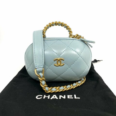 △ Chanel 香奈兒 Light Blue Lambskin Gold Tone Metal Bubble Vanity Case No.31 AP2699 淺藍色小羊皮金色金屬鎖鏈化妝箱No.31 - 267002559