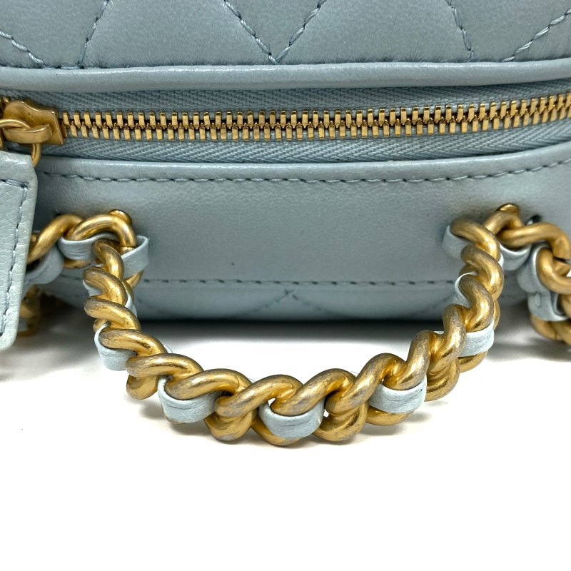 △ Chanel 香奈兒 Light Blue Lambskin Gold Tone Metal Bubble Vanity Case No.31 AP2699 淺藍色小羊皮金色金屬鎖鏈化妝箱No.31 - 267002559-7